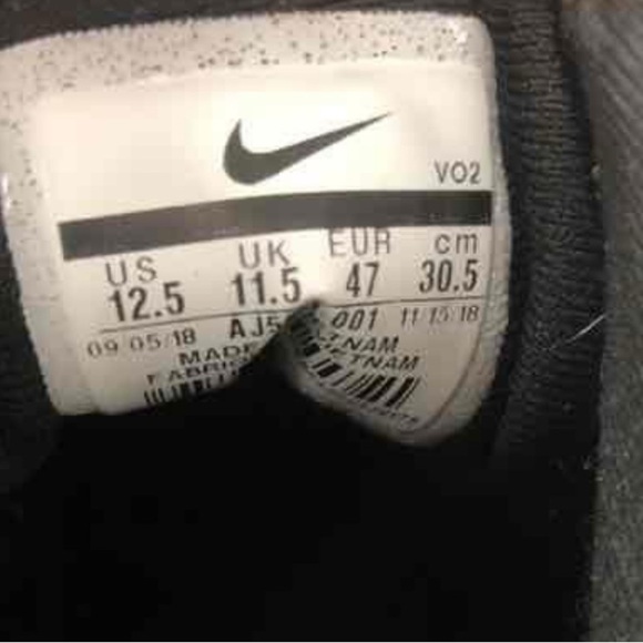 Men Nike - Picture 4 of 5